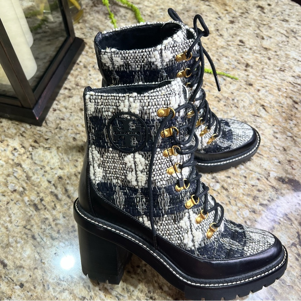 Tory Burch MILLER WOOL BLACK WHITE LUG SOLE BOOTS 10M